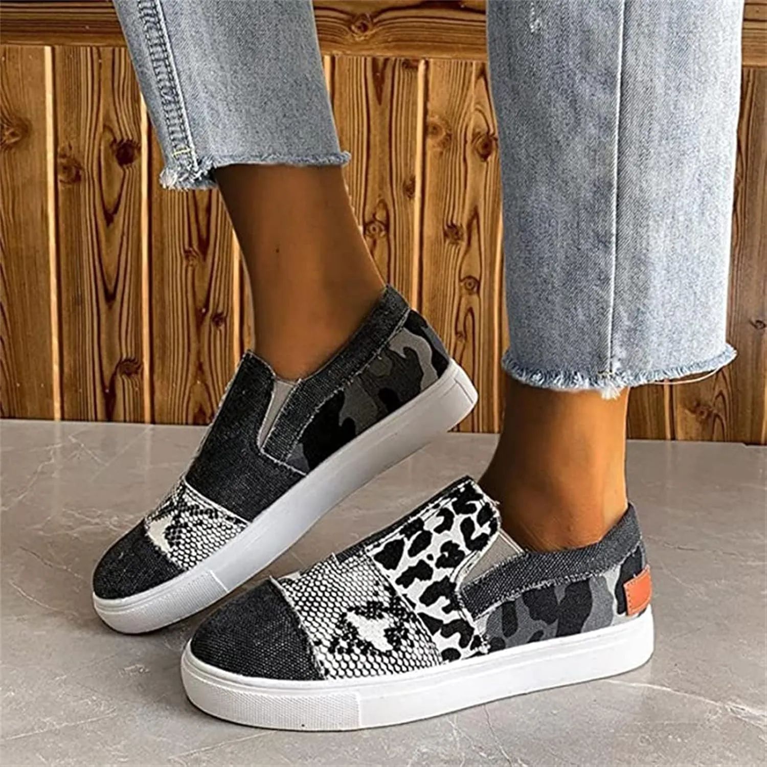 Lausiuoe Shoes For Women Sneakers Trendy Fashion Low Top Comfortable Canvas Walking Shoes Casual Non-Slip Flat Loafers